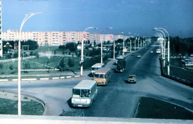 Город