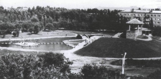 Город